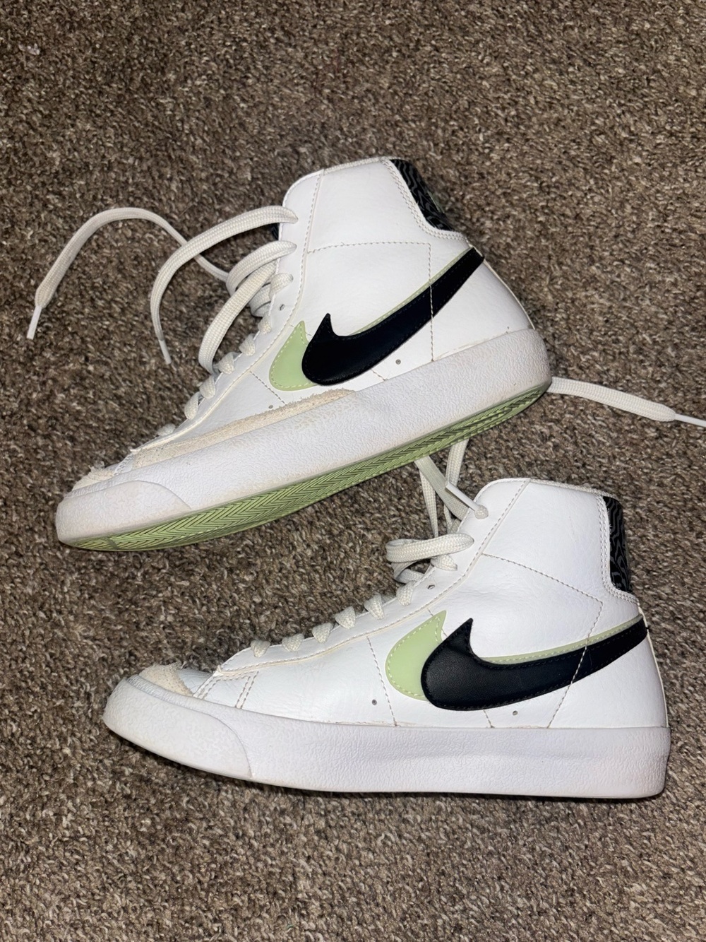NIKE blazer mid 77 white black green GS